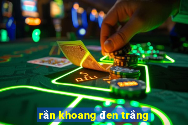 rắn khoang đen trắng