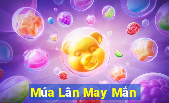 Múa Lân May Mắn