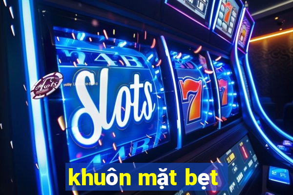 khuôn mặt bẹt