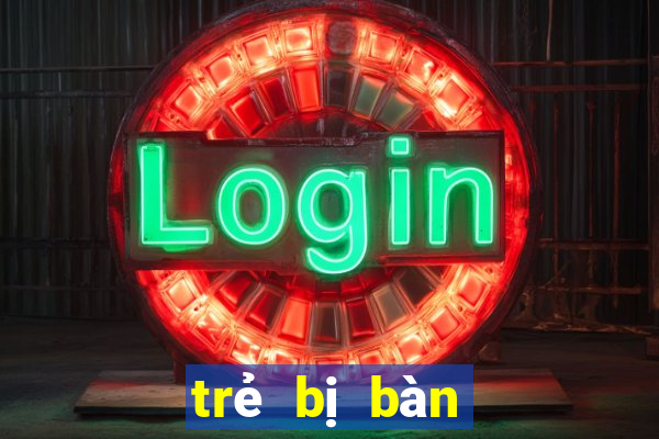 trẻ bị bàn chân bẹt