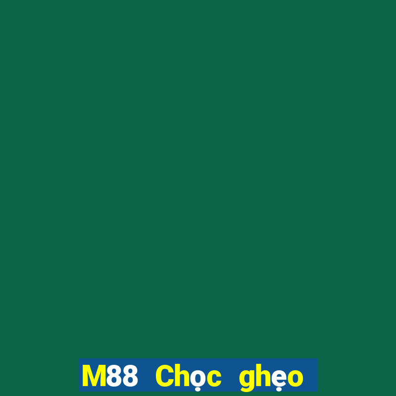 M88 Chọc ghẹo ba bức ảnh