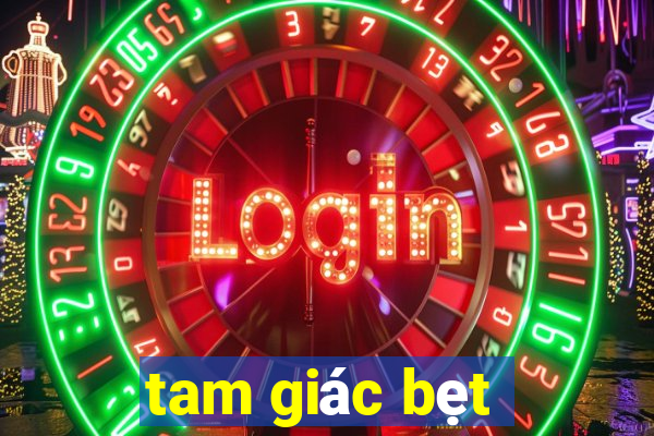 tam giác bẹt